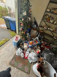 LARGE CHRISTMAS LOT