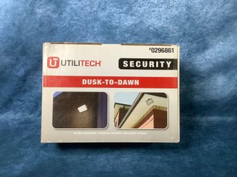 Utilitech Light Fixture