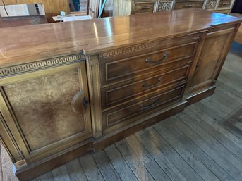 Nice United Furniture Server