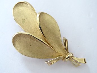 Crown Trifari Gold Tone Tied Leaf Trio Pin