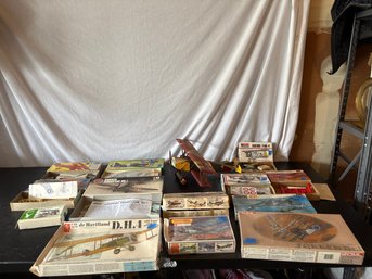 Groups Of Vintage Miscellaneous Airplane Models