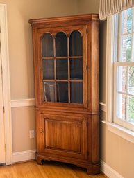 A Beautiful Vintage 1969 Oldtowne Cherry Corner Cabinet With Key