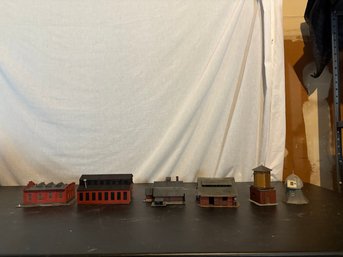 Small Train Miscellaneous Buildings  In Yellow Bag