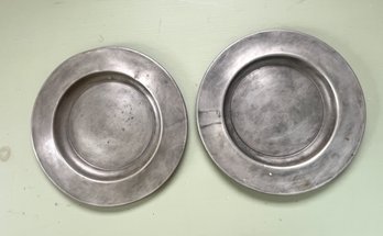 Old Castle English Pewter Plates