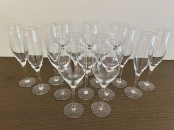 Mixed Stemware Grouping