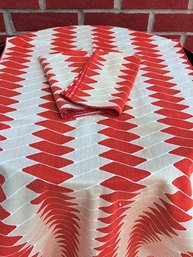 Vintage Table Linens Table Runner & 2 Napkins