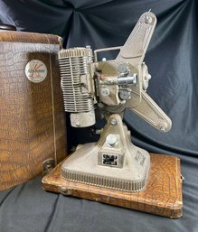 Keystone Commander Deluxe Model K-108 8mm Film Projector In Case.