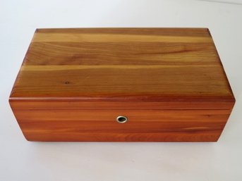 Mini Lane Cedar Chest  Vintage Salesman Sample Box  Palmyra New York Keepsake Chest