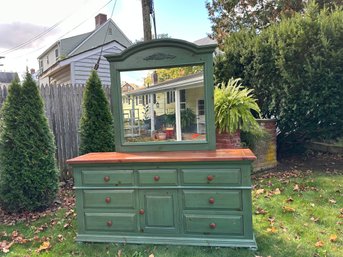 A Quality Nine Drawer Broyhill Furniture Long Dresser With Mirror