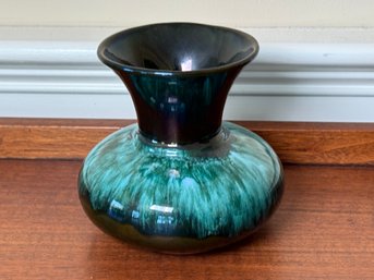 Vintage Signed Blue Mountain Pottery 'BMP' Canada Vase