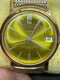Vintage Modernist 1960s GENEVA 17-Jewel Mechanical Wristwatch With Lime Green Dial
