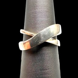 (B59) Sterling Silver Criss Cross Ring, Size 7