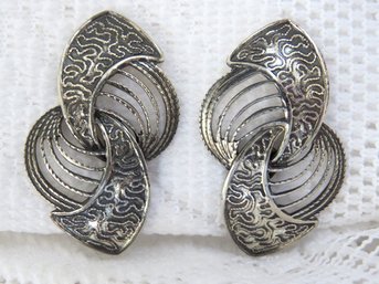 Vintage Filagree Sterling Silver Screw Back Earrings - Signed Beau