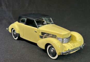 Franklin Mint 1937 Cord 812 Phaeton Coupe 1:24 Scale Die-cast Model Includes Original Styrofoam