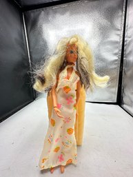 Ideal Doll 1975 Hollis New York  - Hong Kong