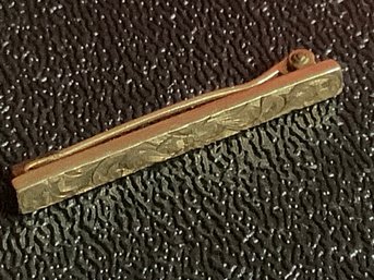 10 K Gold Pin 0.84 Grams