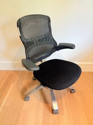 Knoll Generation Office Chair (2 Of 3)