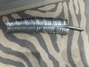 Wilton Co. Bruce Fox Footed Banana Leaf Tray