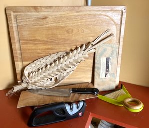 Kitchen Lot-knives, Etc.