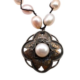 (B88) Heavy Pearl Beaded Necklace With Pearl Pendant