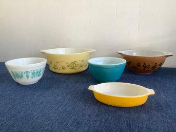 Vintage Mixed Pyrex Bowls Set Of 5