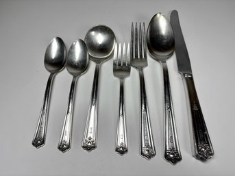 Rogers & Bros. 'Majestic' Triple Plate Flatware, Monogrammed 'D'