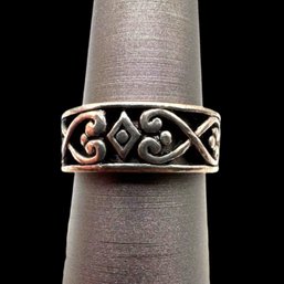 (B102) Sterling Silver Decorative Band Ring, Size 6.25
