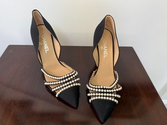 Chanel Black Grosgrain Pearl Embellished Pumps Size 39.5C - Like New!