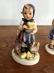 1968 Goebel Hummel Figurine 4.5'