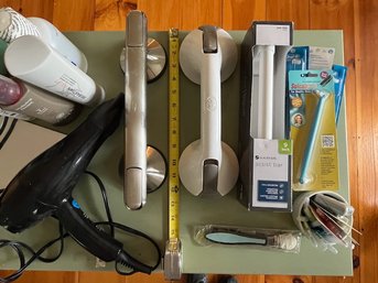 Bathroom And Hair Accessories