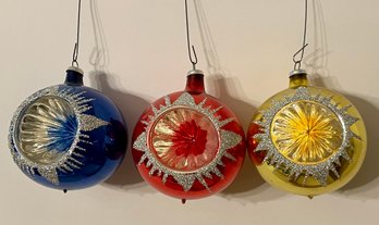 Trio Of Lovely Mid Century Christmas Balls With Indents And Mica Glitter