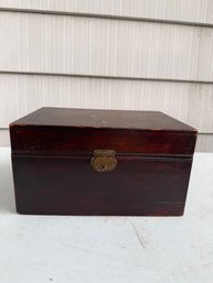 ANTIQUE ENGLISH CIGAR HUMIDOR BOX WALNUT CASE FULLY LINED INTERIOR With KEY