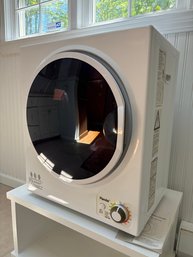 Panda Compact Portable Electric Laundry Dryer, Likely Model PAN725sf