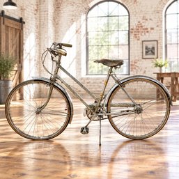 Vintage Raleigh Robin Hood Ladies' Three-Speed Bicycle, Nottingham, England