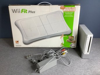 Wii Fit Plus Lot