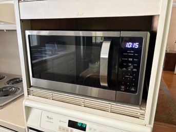 Vissani Countertop Microwave