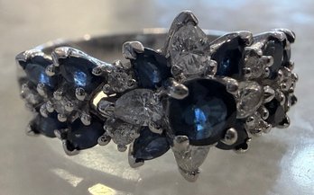 Gorgeous 18K Gold Sapphire & Diamond Cluster Ring  Size 6 1/2  4.55g