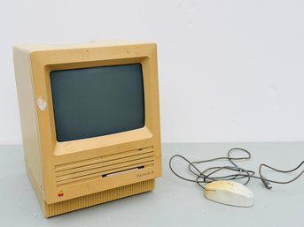 Original Macintosh SE - Model M5011