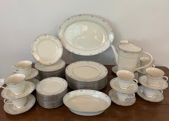 67 PC Lenox Carolina Blue Flowers China Service For 12 Plus Extra Serving Pieces