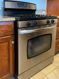 An Amana Slide In 30 Inch Gas Range - AGR5715QDS - 4 Burner - LOC A