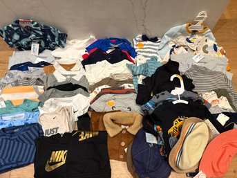 Boys Clothing Sizes 9 - 12 Months