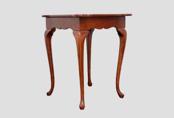 Vintage Mahogany Reversible Chess & Backgammon Games Table On Queen Anne Cabriole Legs