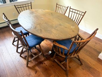 A Hand Crafted Dining Table And Set Of 6 Chairs By Hunt Country Furniture