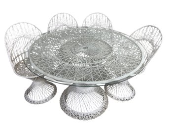 Russell Woodard Spun Fiberglass Table & 4 Chairs