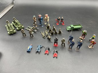 Vintage Lead Soldiers