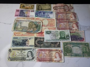 Foreign Bills Lot #17