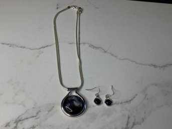 Kenneth Cole Necklace & Earrings W/ Silver Toned Double Chain #31