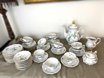 Stunning Mitterteich 'Green Ming' Pattern Coffee & Dessert Service For 12