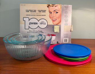 Pyrex Clear Mixing Bowls Set.