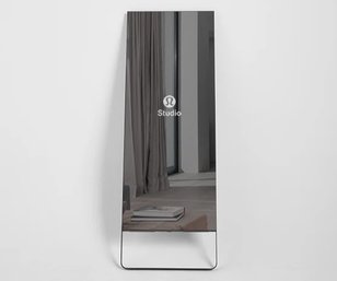 Mirror/Lululemon/Peleton Studio